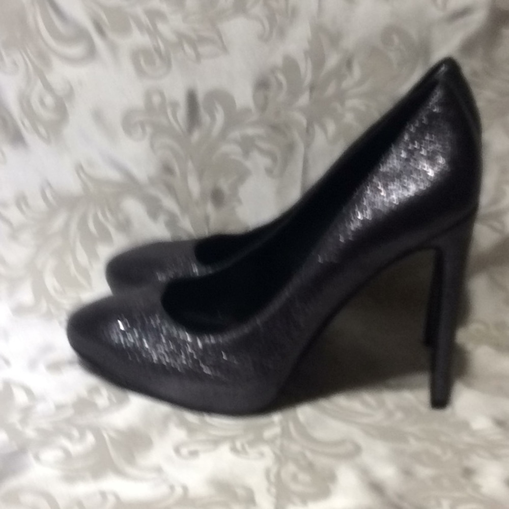 Nine West Black Heels - Picture 3 of 7